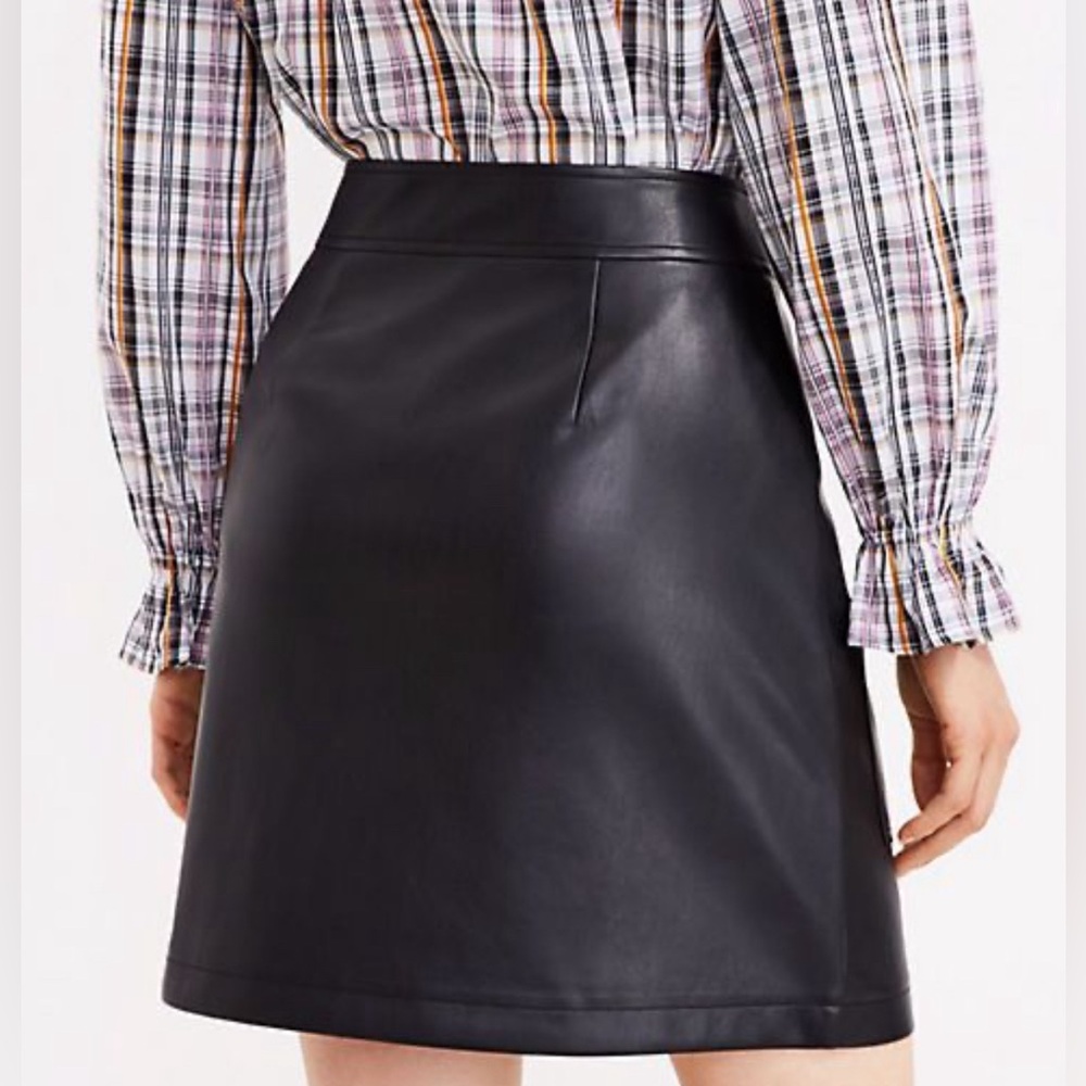LOFT • Faux Leather Skirt • 10